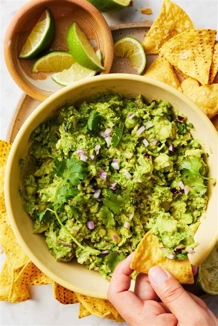How do you make guacamole last longer?