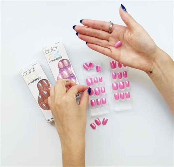 press on nail polish